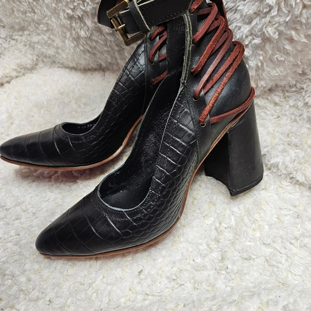 Freebird by Steven Jillian Leather Block Heel Pumps sz 10